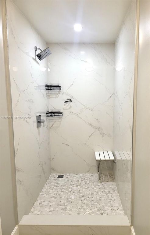 Image 25 of property listing at 9723 N New River Canal Road 416, Plantation, FL 33324