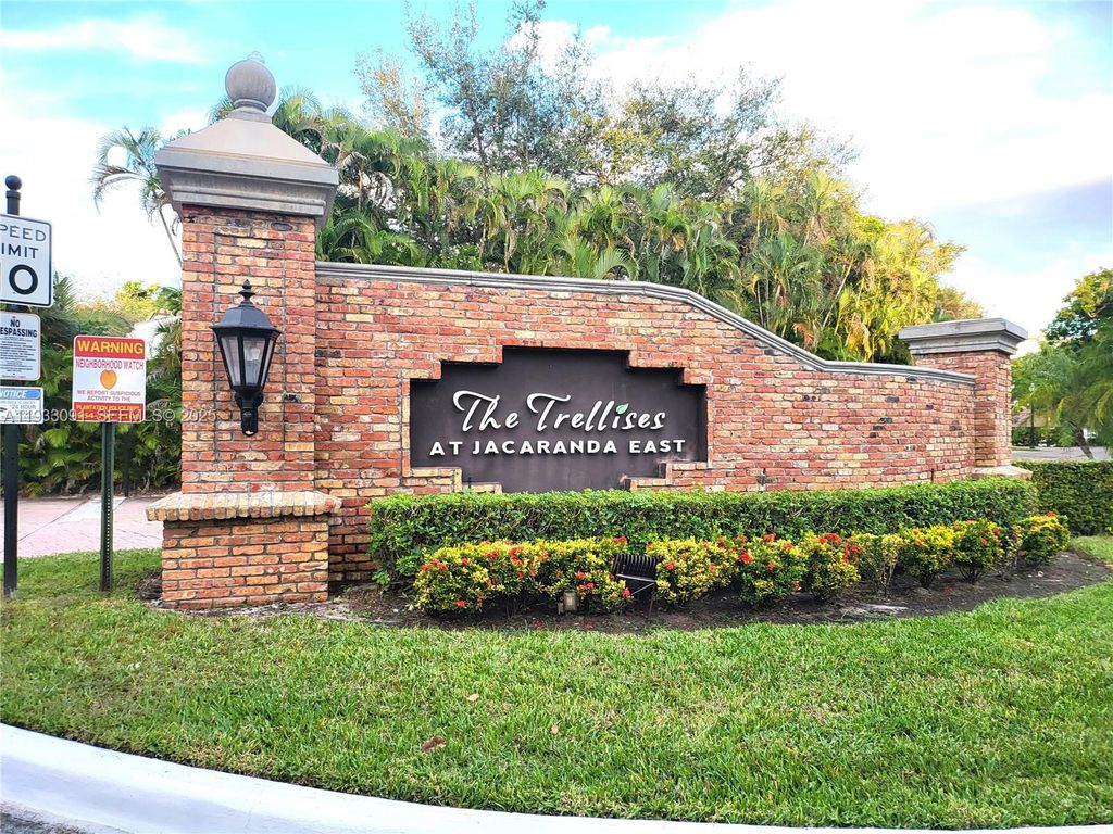Image 50 of property listing at 9723 N New River Canal Road 416, Plantation, FL 33324