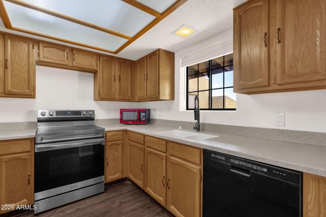 8344 N 21ST Drive I204, Phoenix, AZ 85021