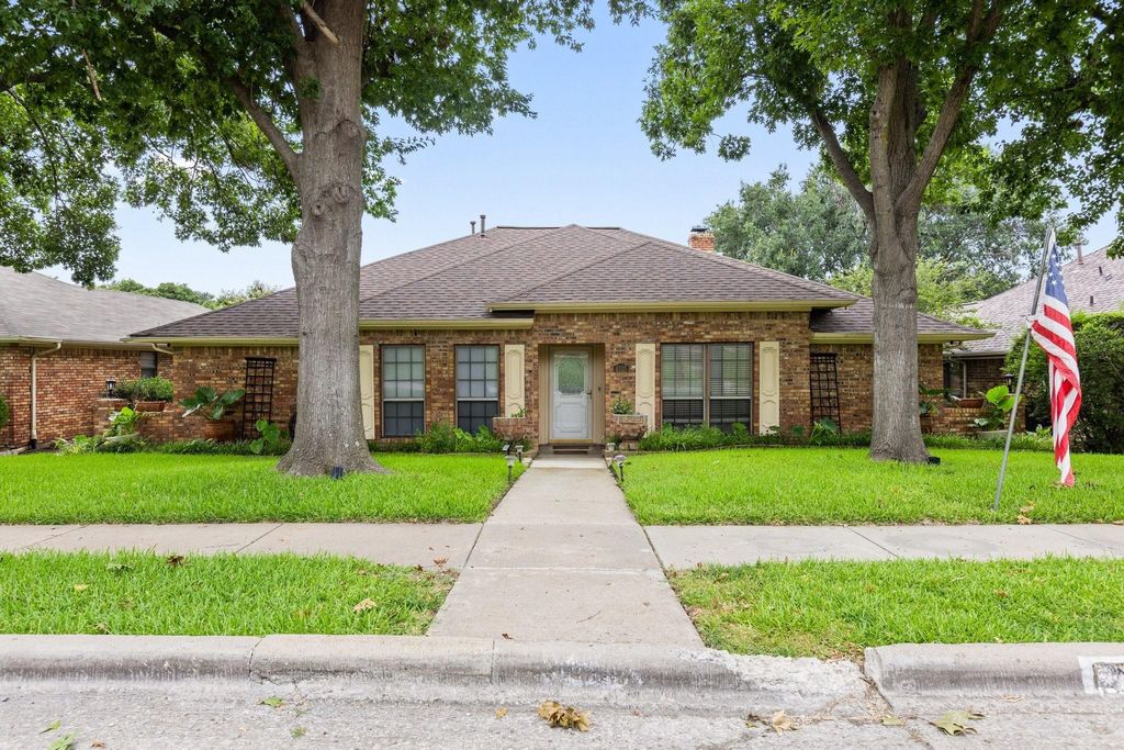 4525 Meadowview Drive, Mesquite, TX 75150