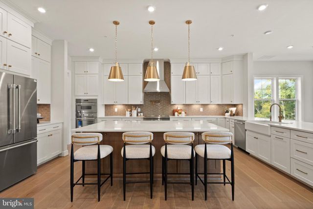 7211 BARNETT RD, Bethesda, MD 20817