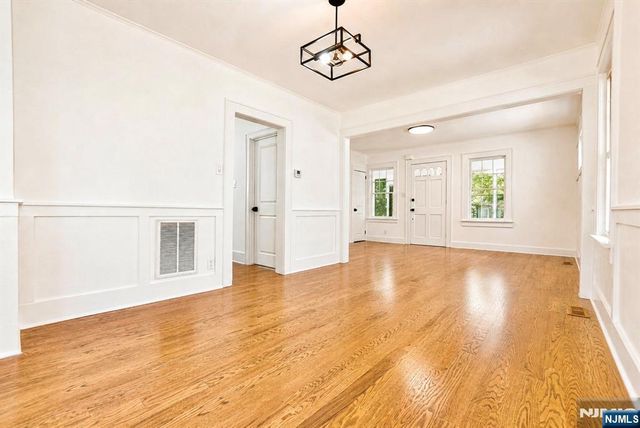 65 Almira Street, Bloomfield, NJ 07003