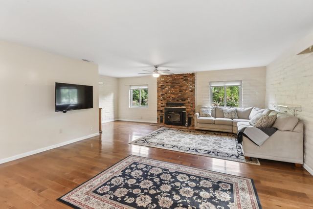 1939 U St, Rio Linda, CA 95673