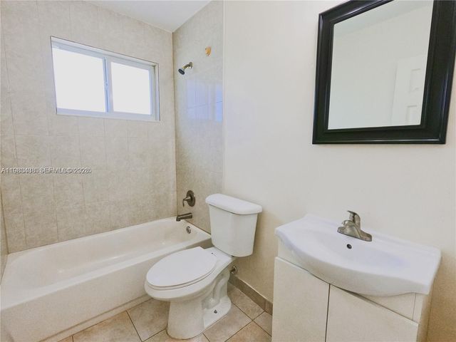 4946 Serafica Dr 18, Lake Worth, FL 33461