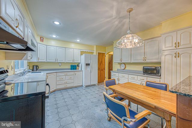 380 SYCAMORE MILLS RD, Media, PA 19063