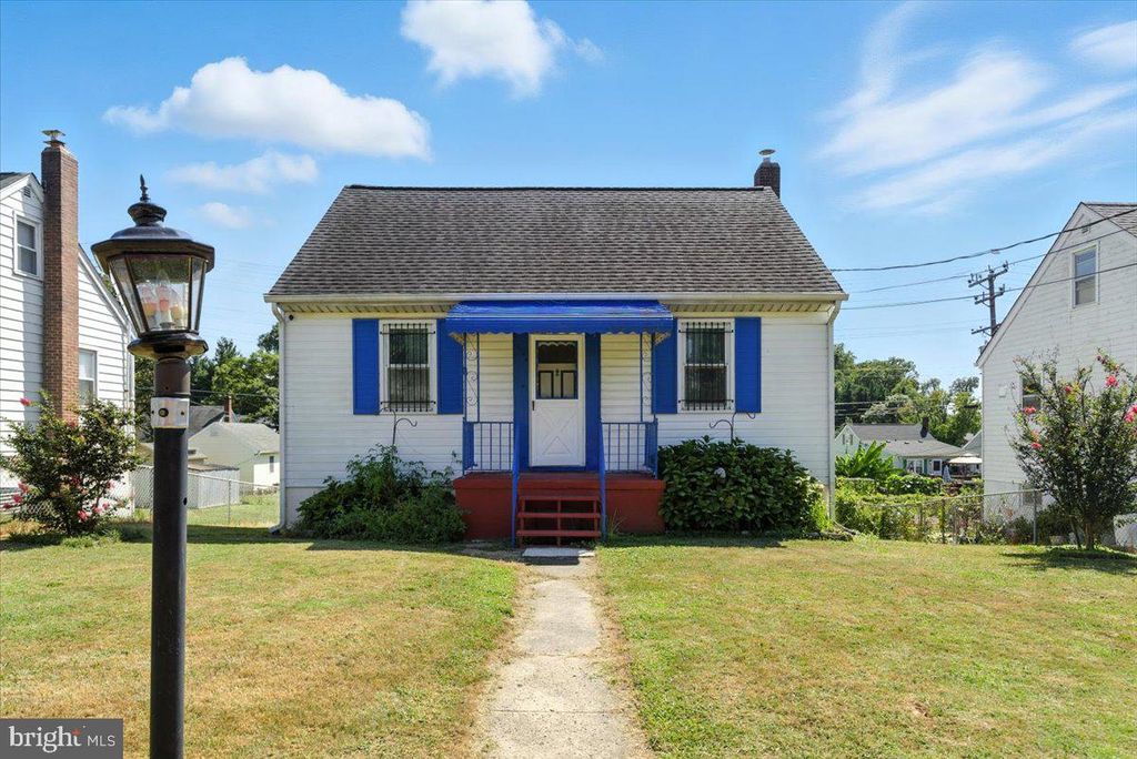2109 SMITH AVE, Baltimore, MD 21227
