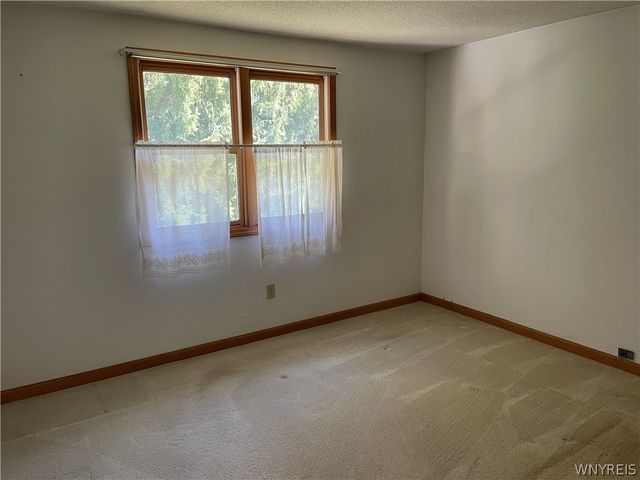 62 Lees 62, Elma, NY 14059