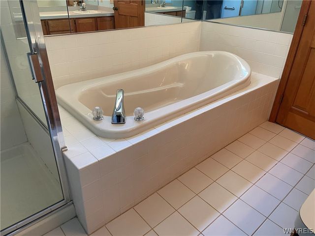 62 Lees 62, Elma, NY 14059