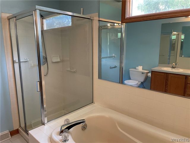 62 Lees 62, Elma, NY 14059