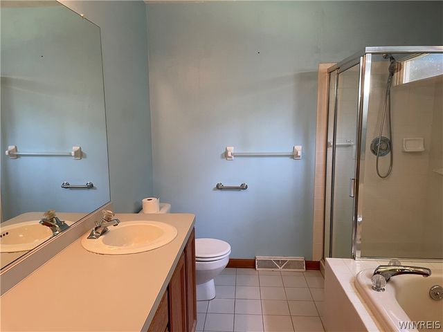 62 Lees 62, Elma, NY 14059