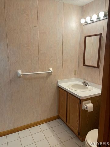 62 Lees 62, Elma, NY 14059