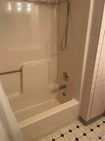 62 Lees 62, Elma, NY 14059