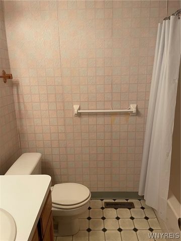 62 Lees 62, Elma, NY 14059