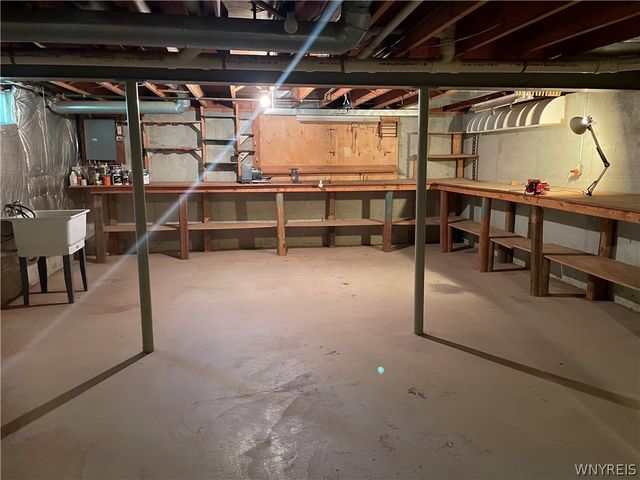 62 Lees 62, Elma, NY 14059