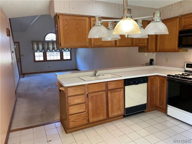 62 Lees 62, Elma, NY 14059