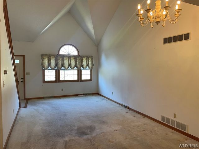 62 Lees 62, Elma, NY 14059