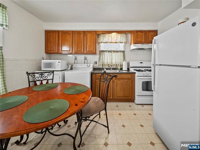 520 Schuyler Avenue, Kearny, NJ 07032