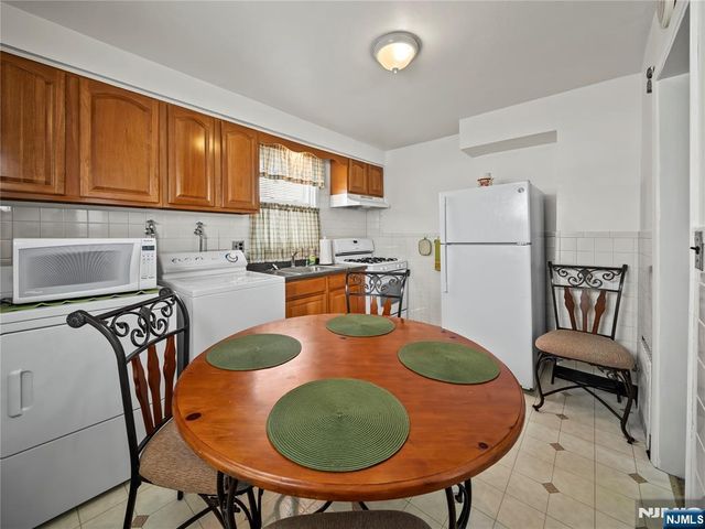 520 Schuyler Avenue, Kearny, NJ 07032