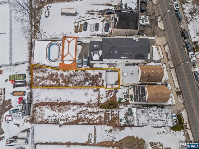 520 Schuyler Avenue, Kearny, NJ 07032