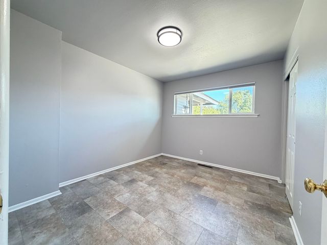 2310 N Upriver Ct, Spokane, WA 99217