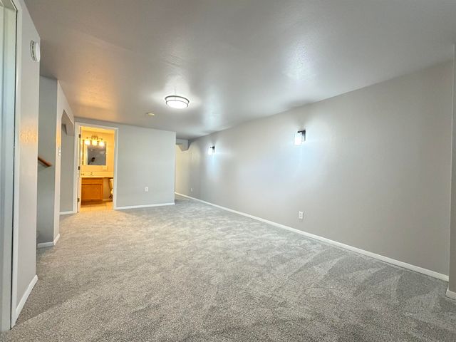 2310 N Upriver Ct, Spokane, WA 99217
