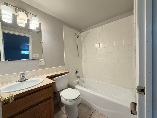 2310 N Upriver Ct, Spokane, WA 99217