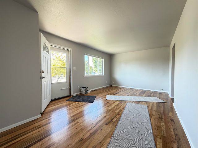 2310 N Upriver Ct, Spokane, WA 99217