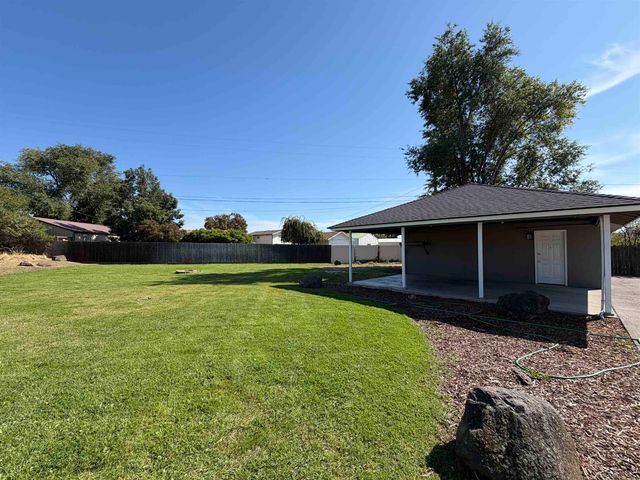 2310 N Upriver Ct, Spokane, WA 99217