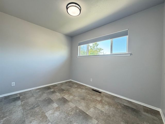 2310 N Upriver Ct, Spokane, WA 99217