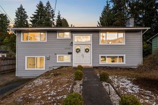 22207 60th Avenue W, Mountlake Terrace, WA 98043