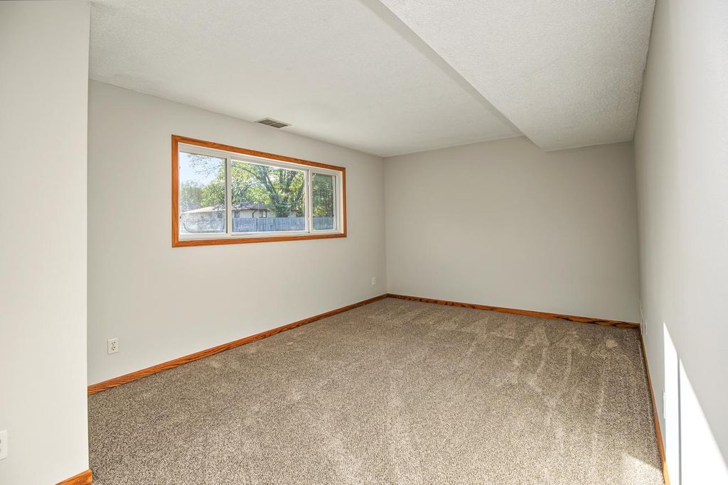 1381 Easter Lane, Eagan, MN 55123 — photo 5