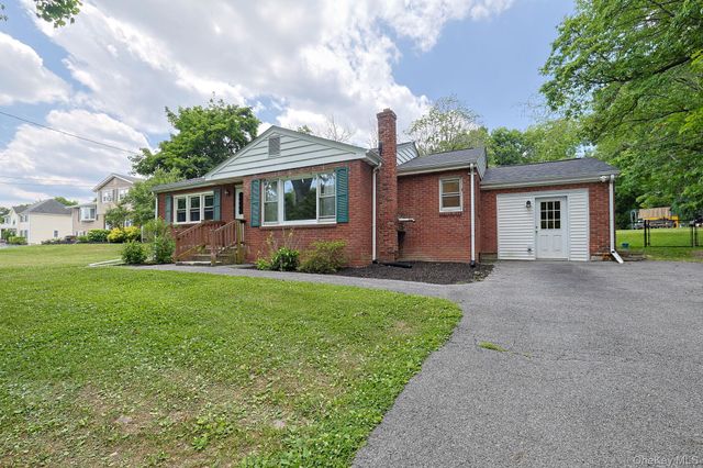 178 Mount Airy Road, New Windsor, NY 12553