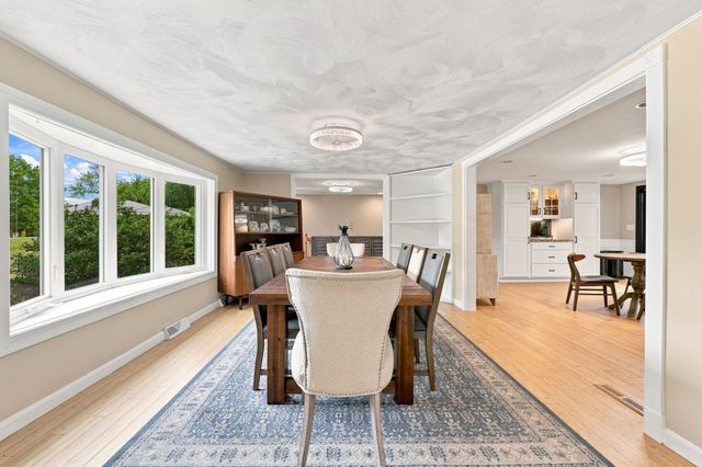26 Glen Forest Lane, Methuen, MA 01844