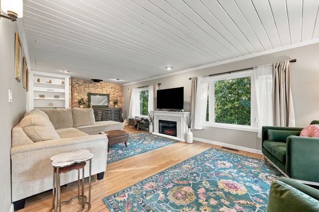 26 Glen Forest Lane, Methuen, MA 01844
