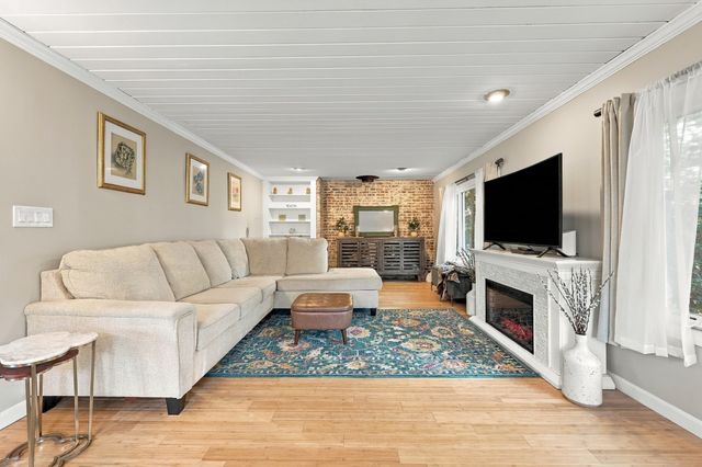 26 Glen Forest Lane, Methuen, MA 01844