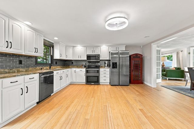 26 Glen Forest Lane, Methuen, MA 01844