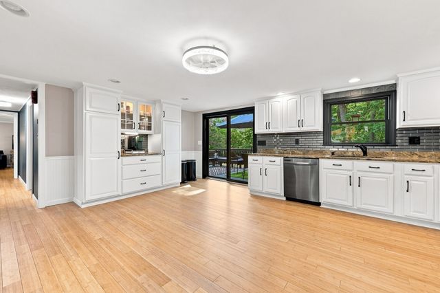 26 Glen Forest Lane, Methuen, MA 01844