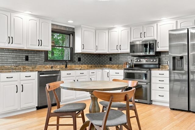 26 Glen Forest Lane, Methuen, MA 01844