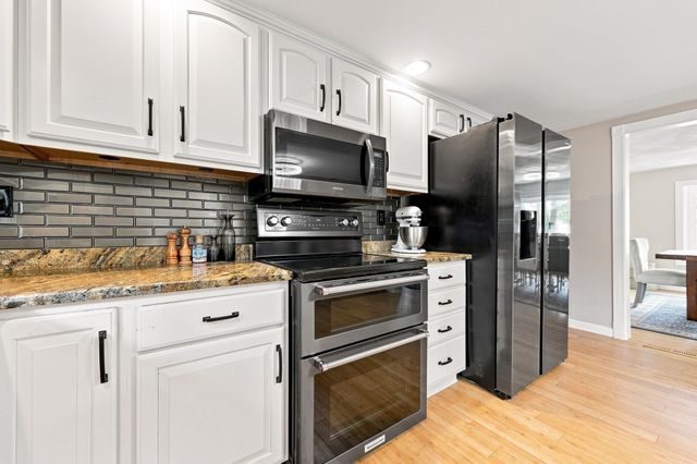 26 Glen Forest Lane, Methuen, MA 01844