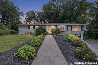26 Glen Forest Lane, Methuen, MA 01844