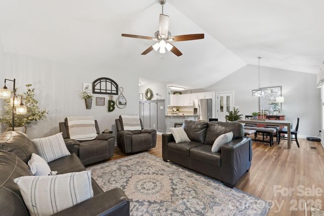 723 Pinehaven Circle, Clover, SC 29710