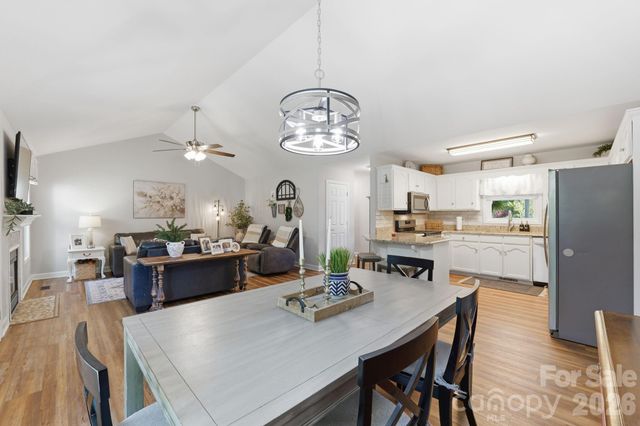 723 Pinehaven Circle, Clover, SC 29710