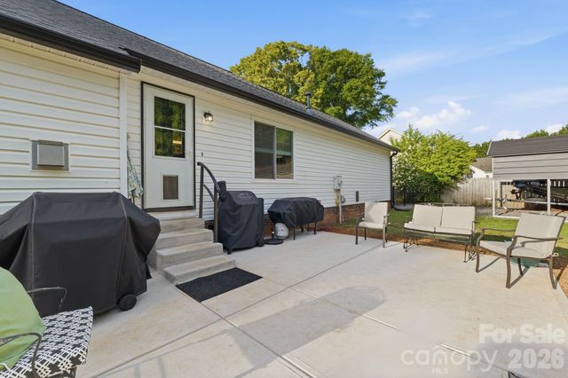 723 Pinehaven Circle, Clover, SC 29710