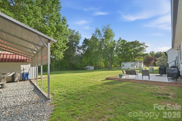 723 Pinehaven Circle, Clover, SC 29710