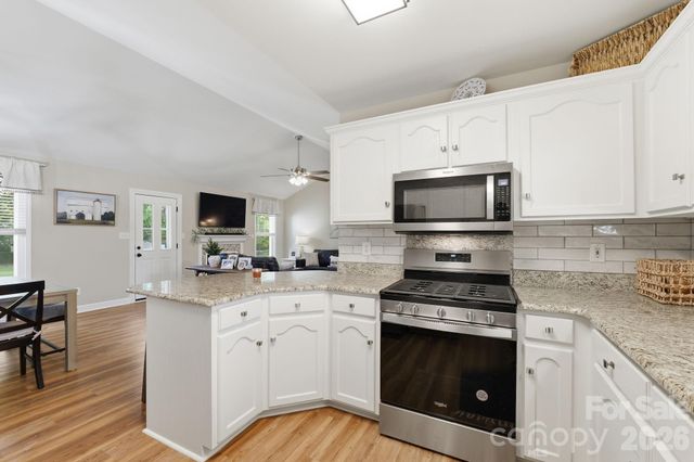 723 Pinehaven Circle, Clover, SC 29710