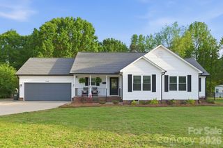723 Pinehaven Circle, Clover, SC 29710