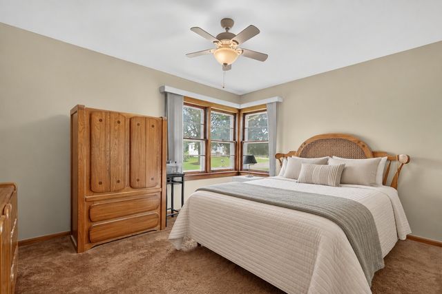 2N266 Prairie Avenue, Glen Ellyn, IL 60137