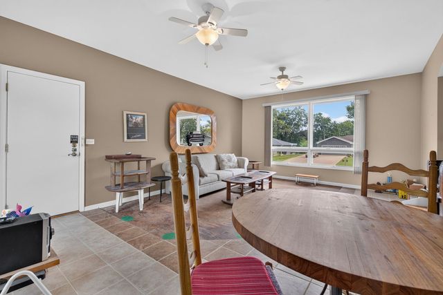 2N266 Prairie Avenue, Glen Ellyn, IL 60137