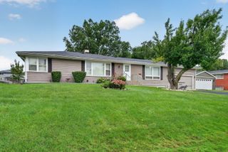 2N266 Prairie Avenue, Glen Ellyn, IL 60137