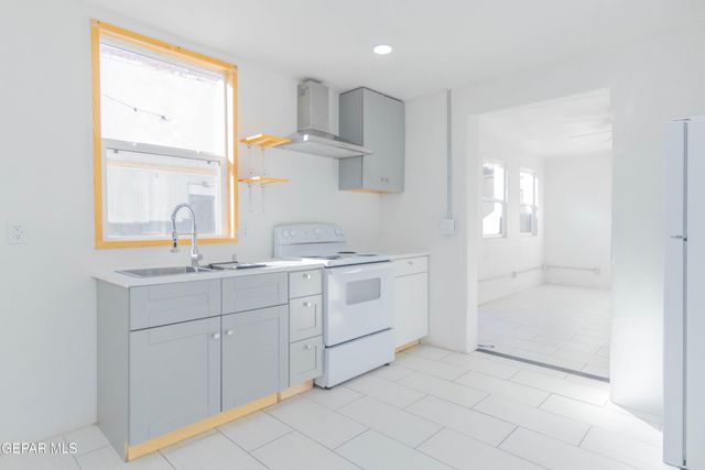 916 S Tays Street 4, El Paso, TX 79901